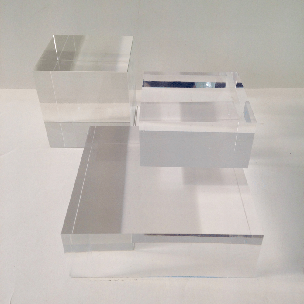 Acrylic Pedestal Base Medium